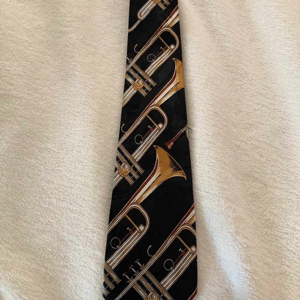 TRUMPET PLAYERS WILL LOVE THIS TIE!